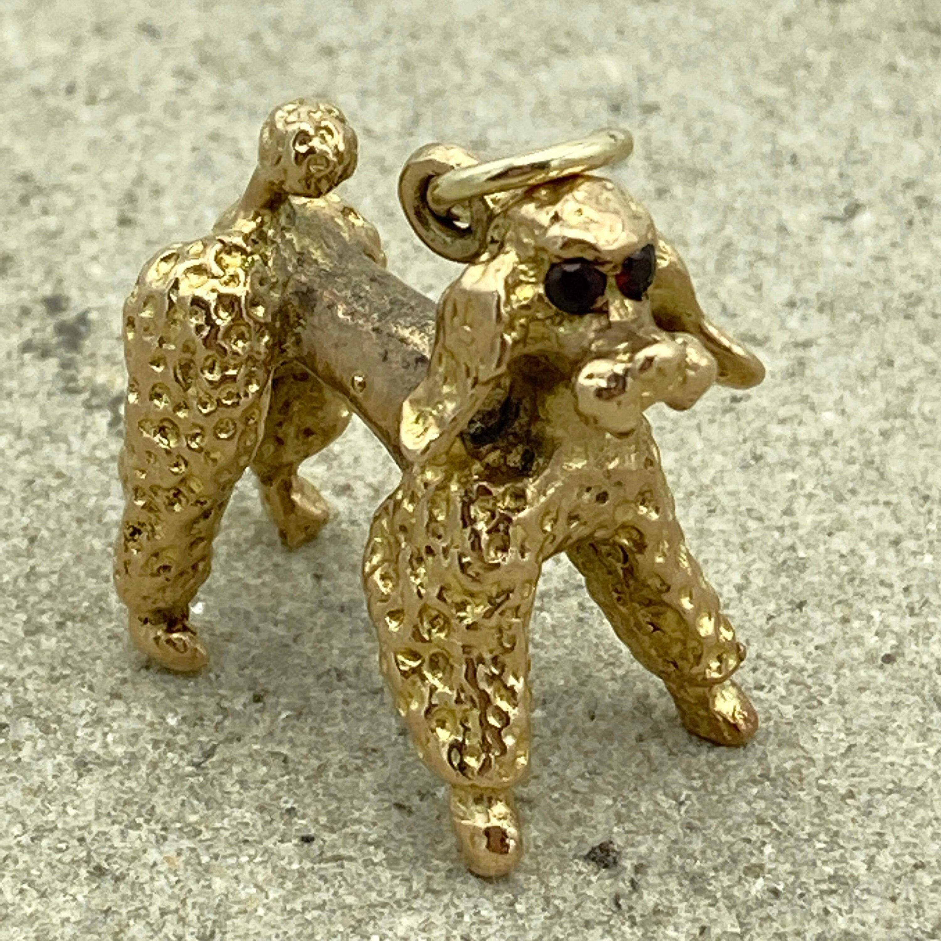 Large vintage solid 9ct gold poodle charm / pendant with garnet eyes hallmarked London 1961 9k gold dog pendant