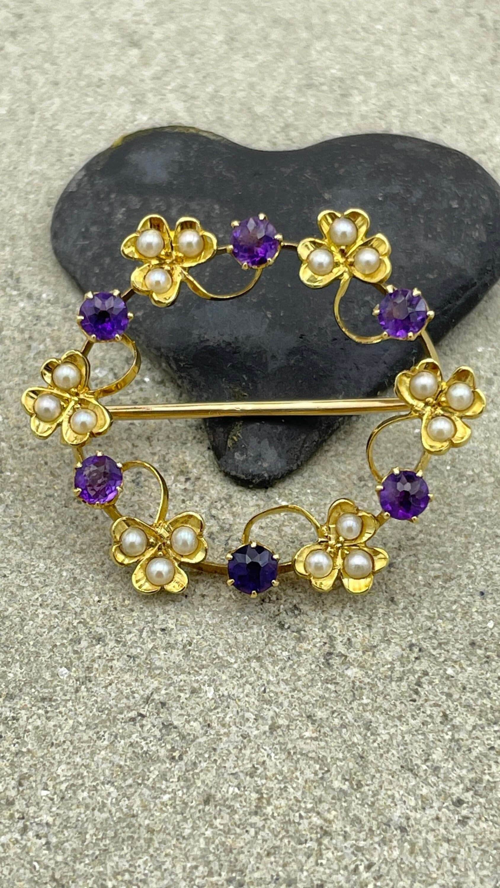 Edwardian 18ct Gold, Amethyst & Seed Pearl, Shamrock Wreath Brooch