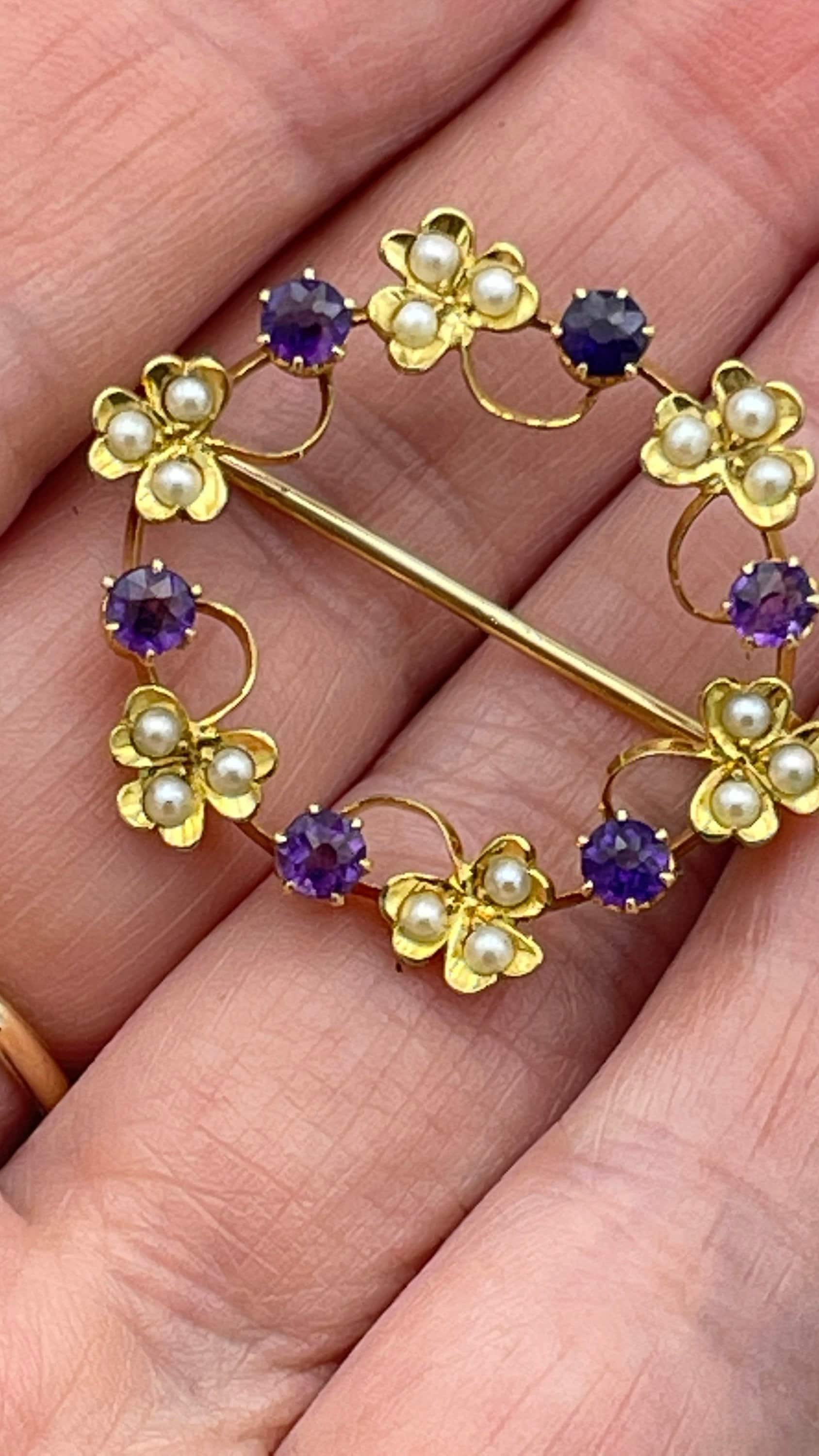 Edwardian 18ct Gold, Amethyst & Seed Pearl, Shamrock Wreath Brooch