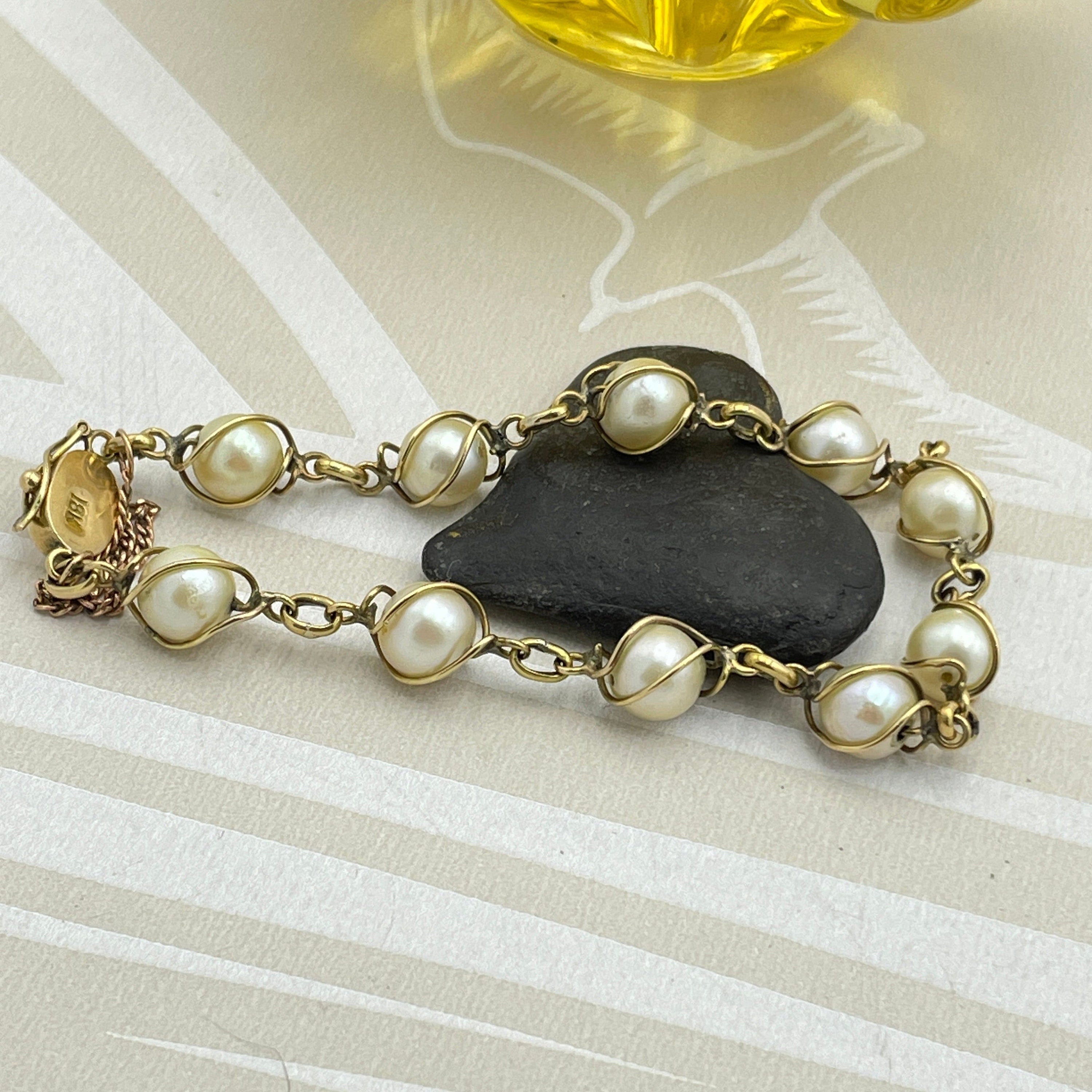 Early 20th Century, Arts & Crafts 18ct Gold, caged cultured Pearl bracelet