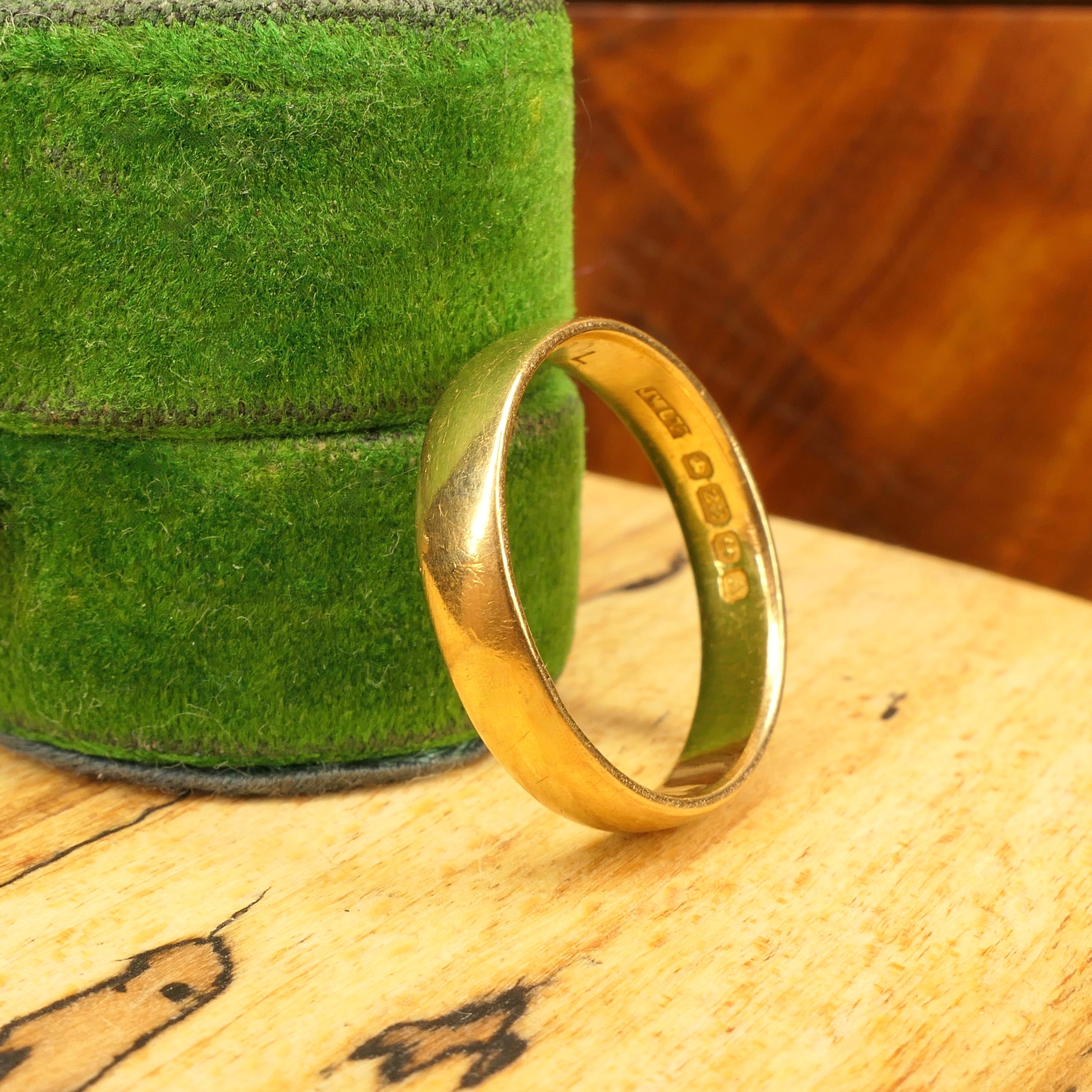 Vintage, 1920s, 22ct gold wedding band ring
