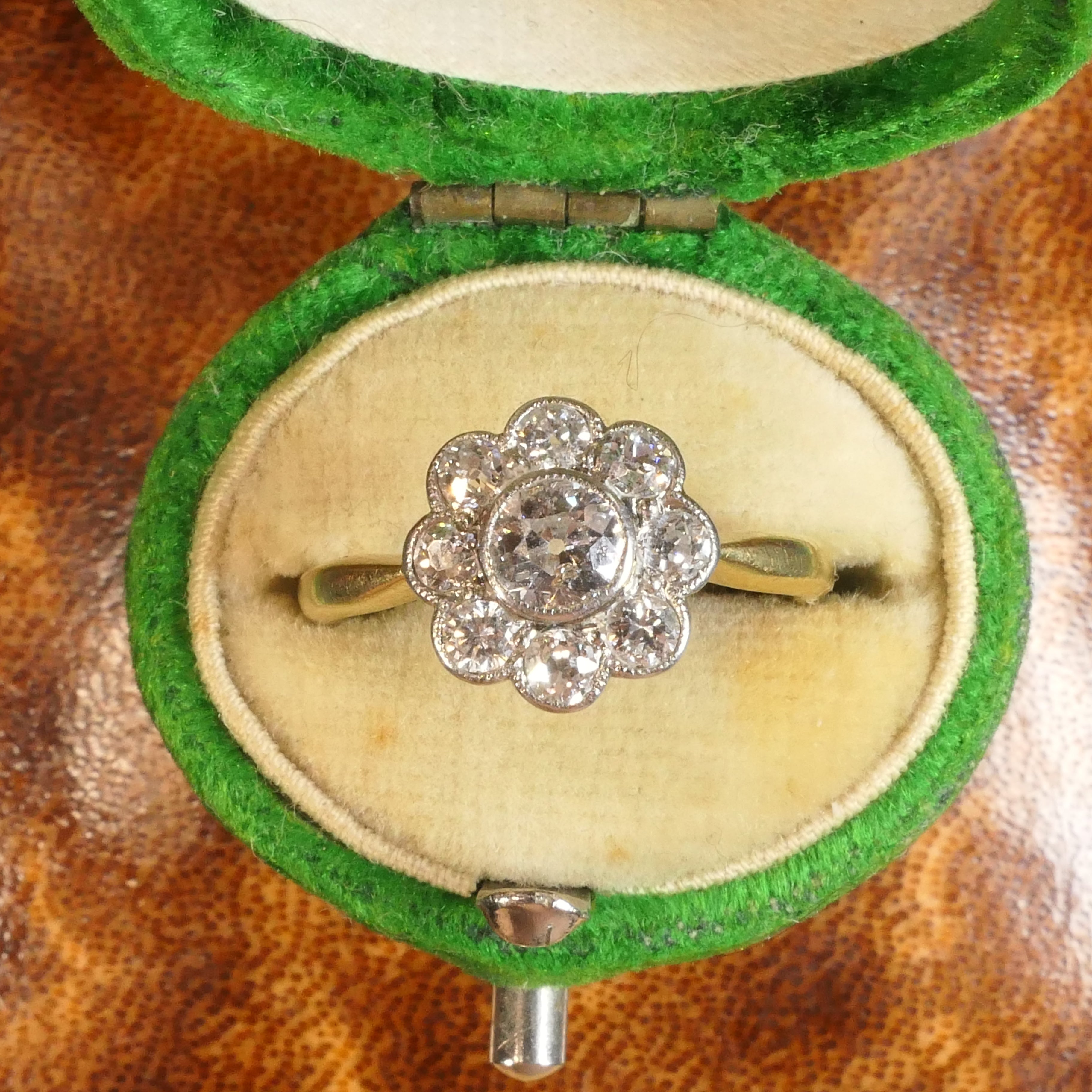 Antique, 18ct Gold, Diamond Daisy Cluster Ring