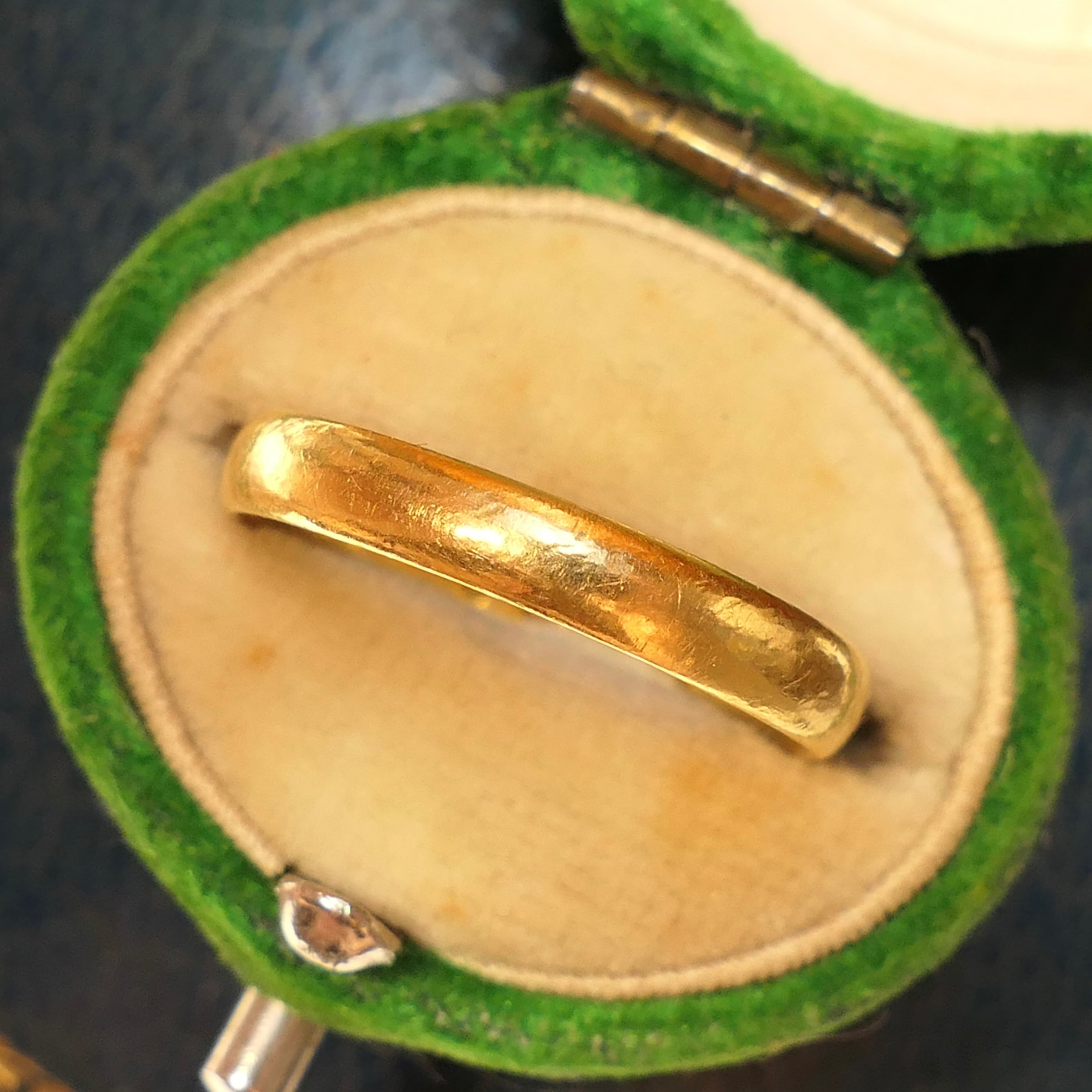 Vintage, 1920s, 22ct Gold Wedding Band Ring, court shaped