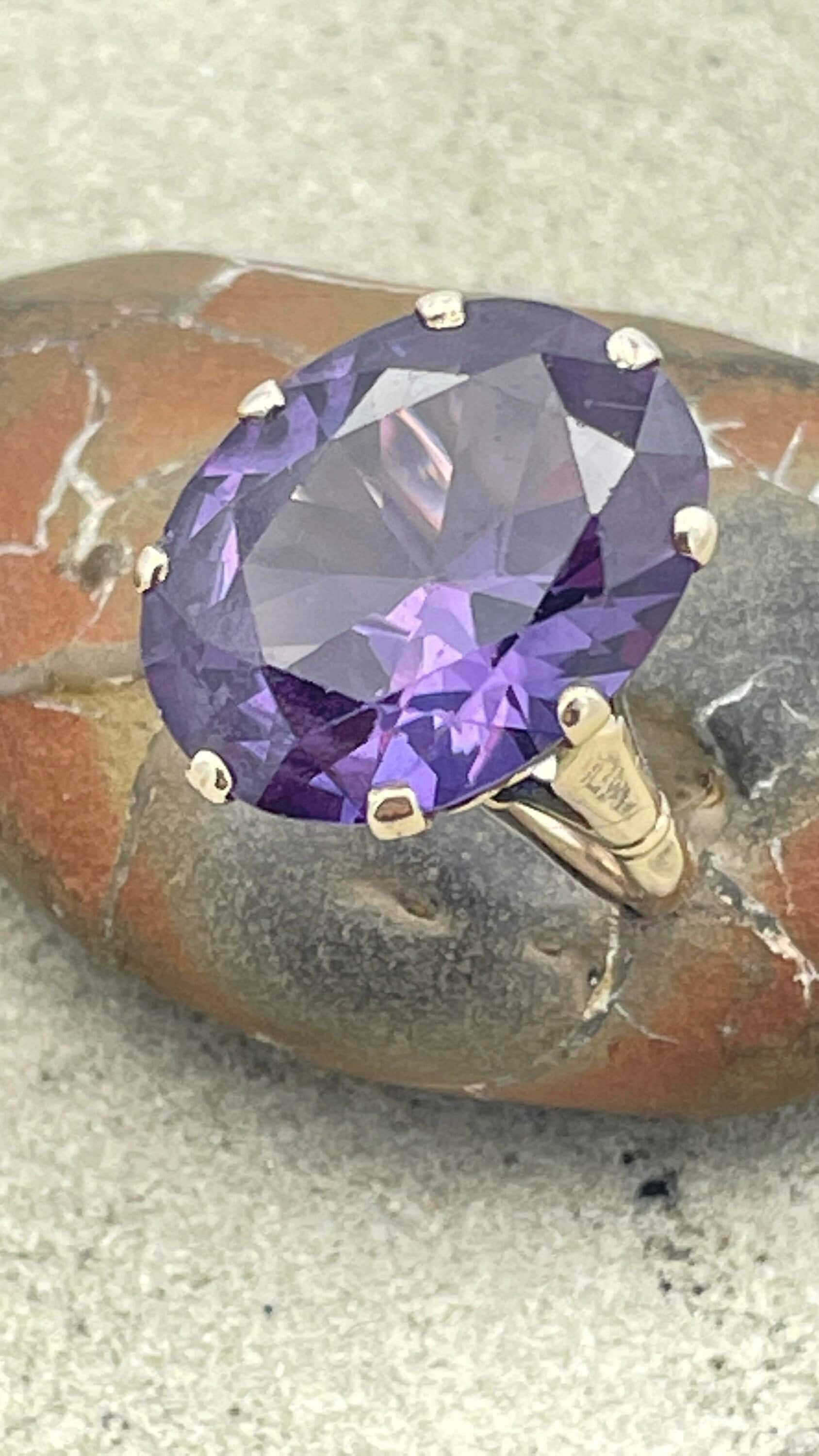 Vintage 9ct Gold Synthetic Purple Sapphire Dress Ring, c1940s