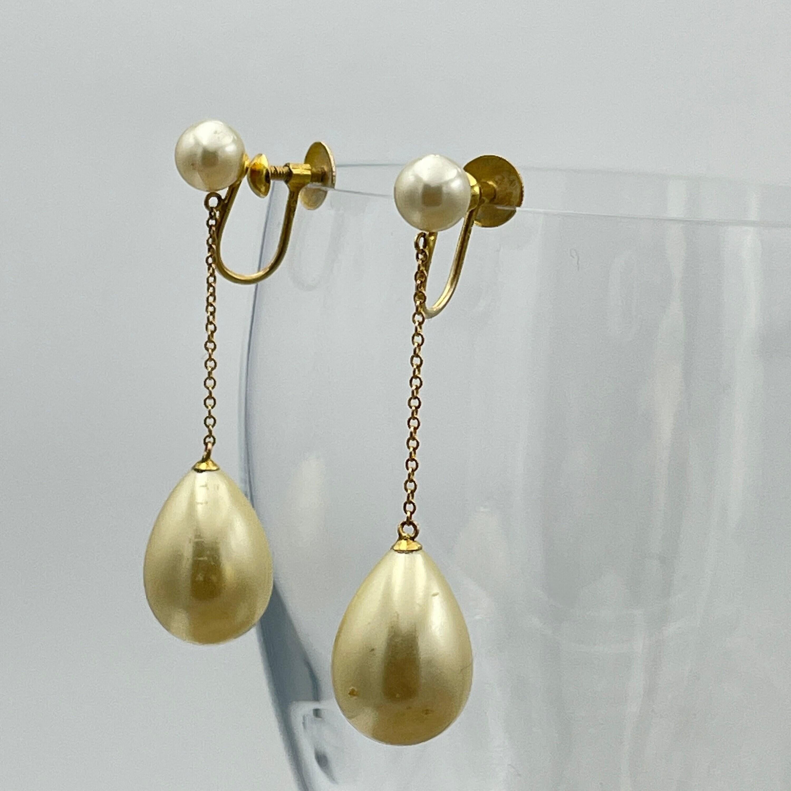 Vintage 9ct gold faux teardrop pearl screw back earrings