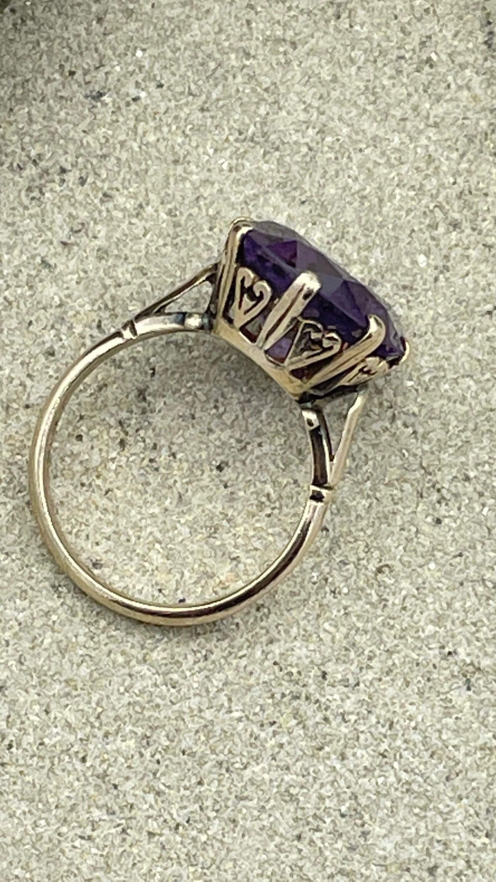 Vintage 9ct Gold Synthetic Purple Sapphire Dress Ring, c1940s