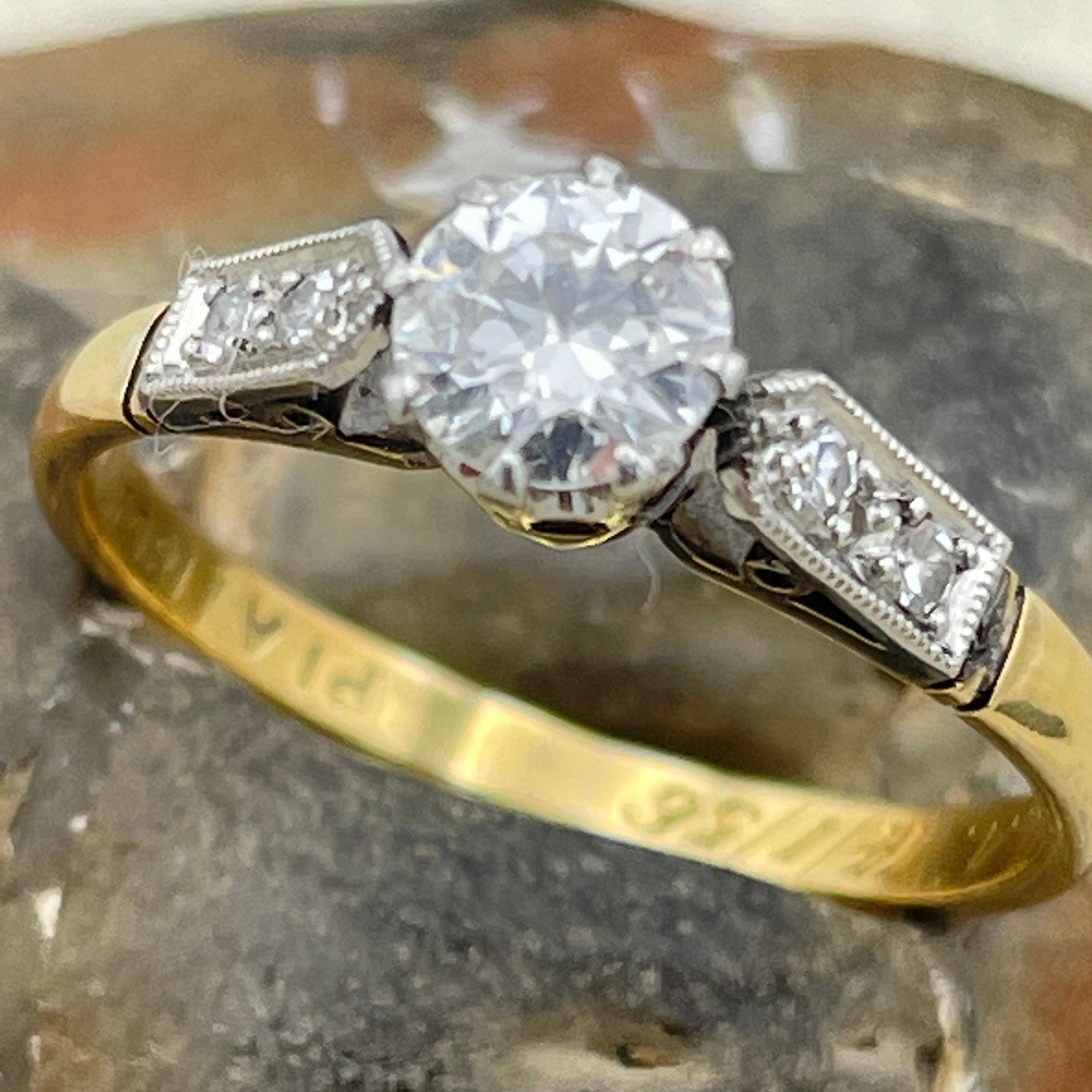 Vintage 1950s 18ct gold & platinum 0.50ct diamond solitaire engagement ring. diamond shoulders