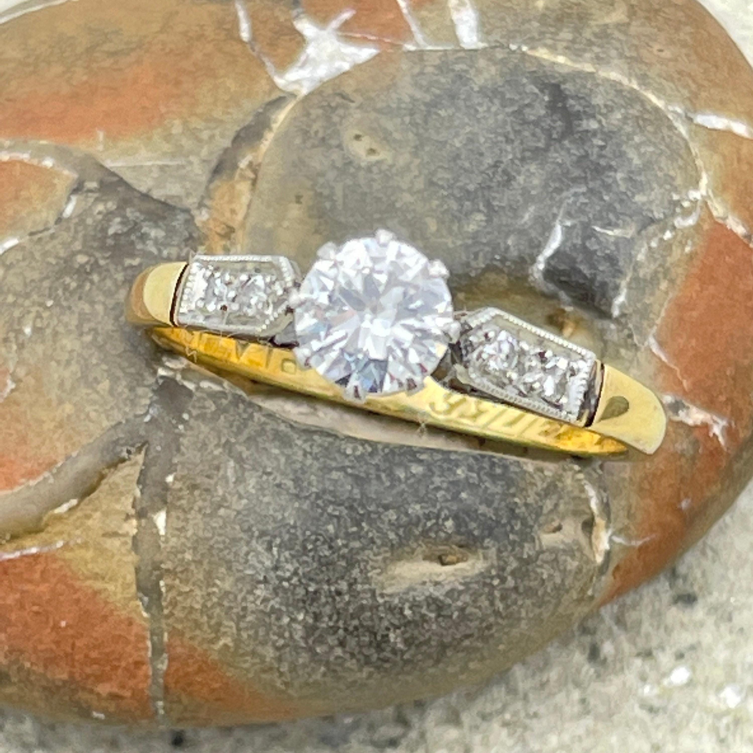 Vintage 1950s 18ct gold & platinum 0.50ct diamond solitaire engagement ring. diamond shoulders