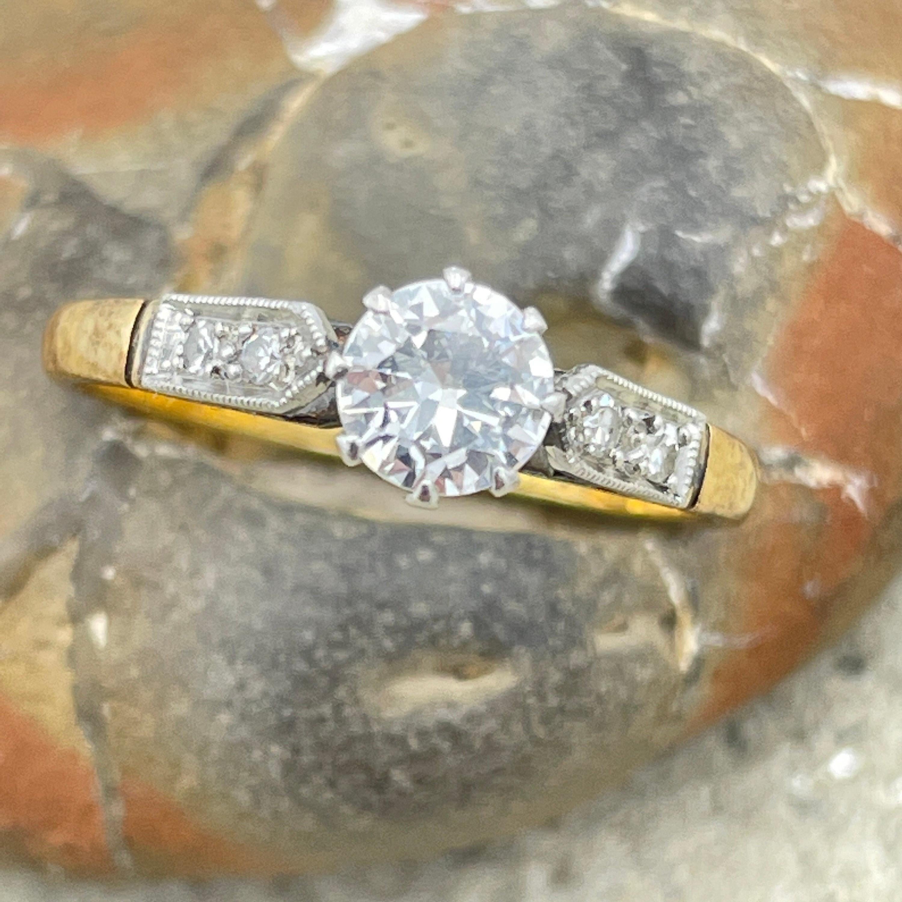 Vintage 1950s 18ct gold & platinum 0.50ct diamond solitaire engagement ring. diamond shoulders