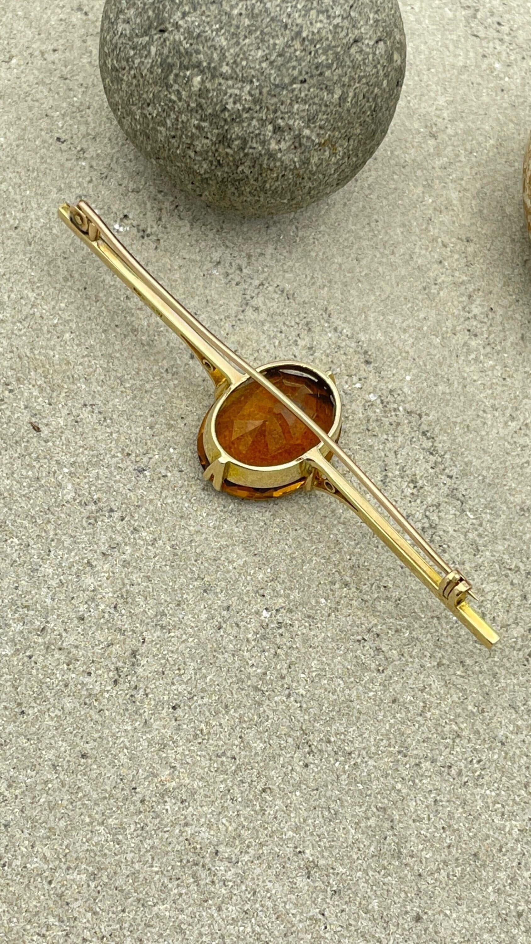 1920s, Art deco, 15ct Gold, Large Citrine Bar Brooch