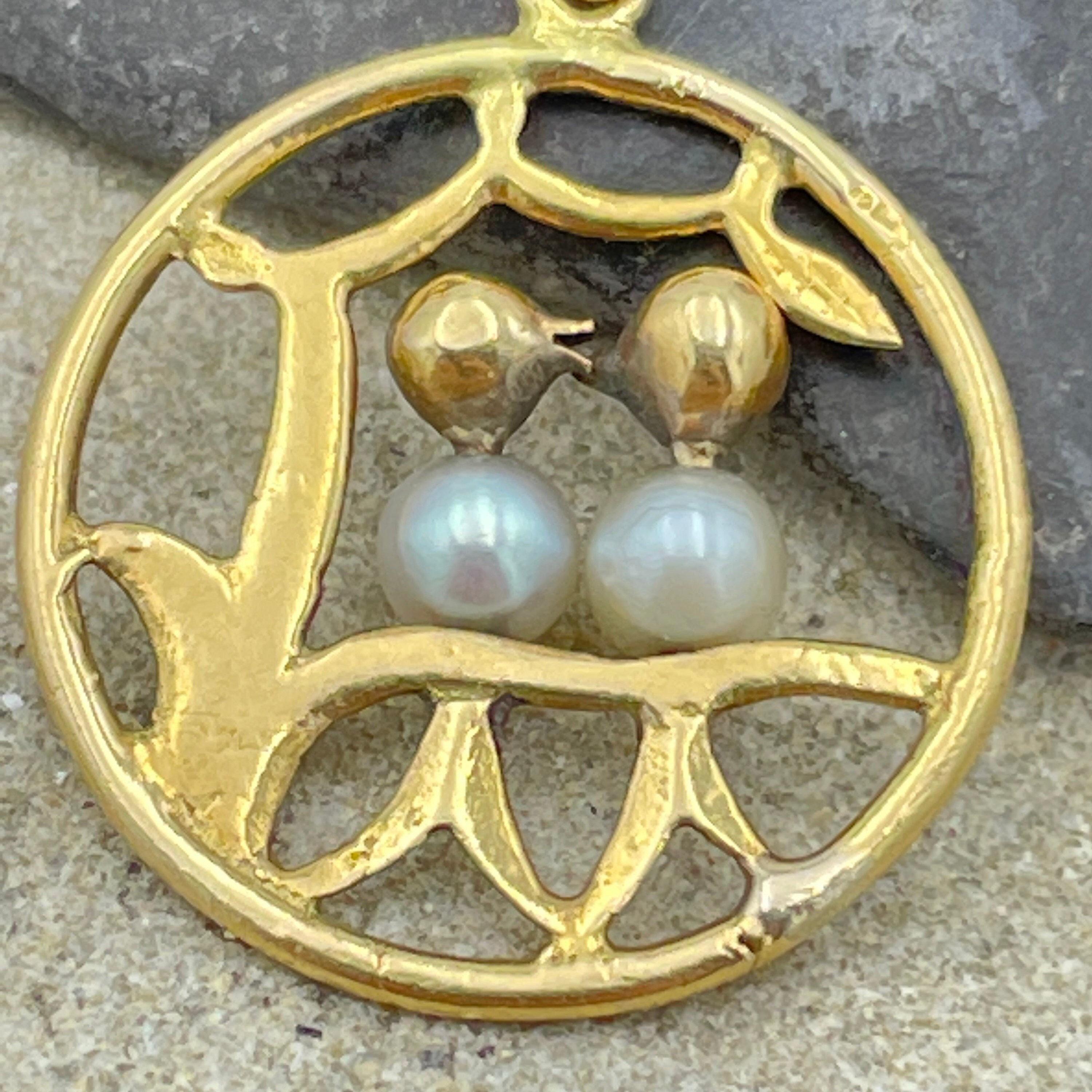 Vintage handmade 9ct gold and seed pearl love birds pendant