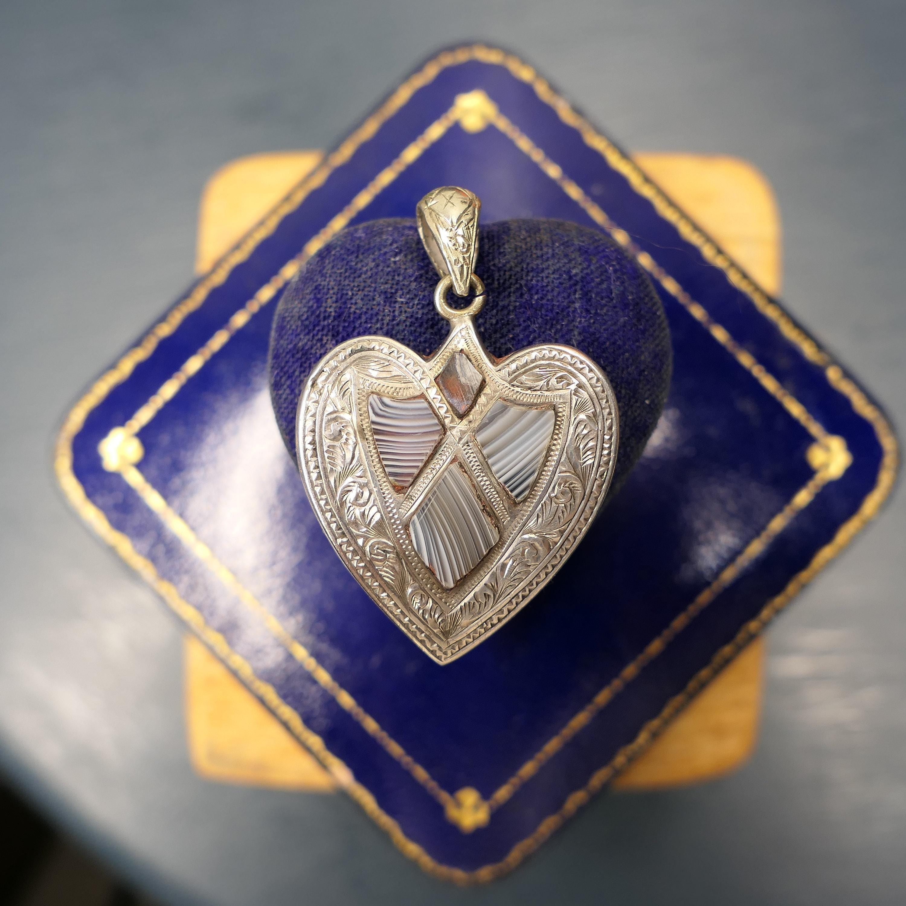 Victorian scottish montrose agate, silver heart pendant