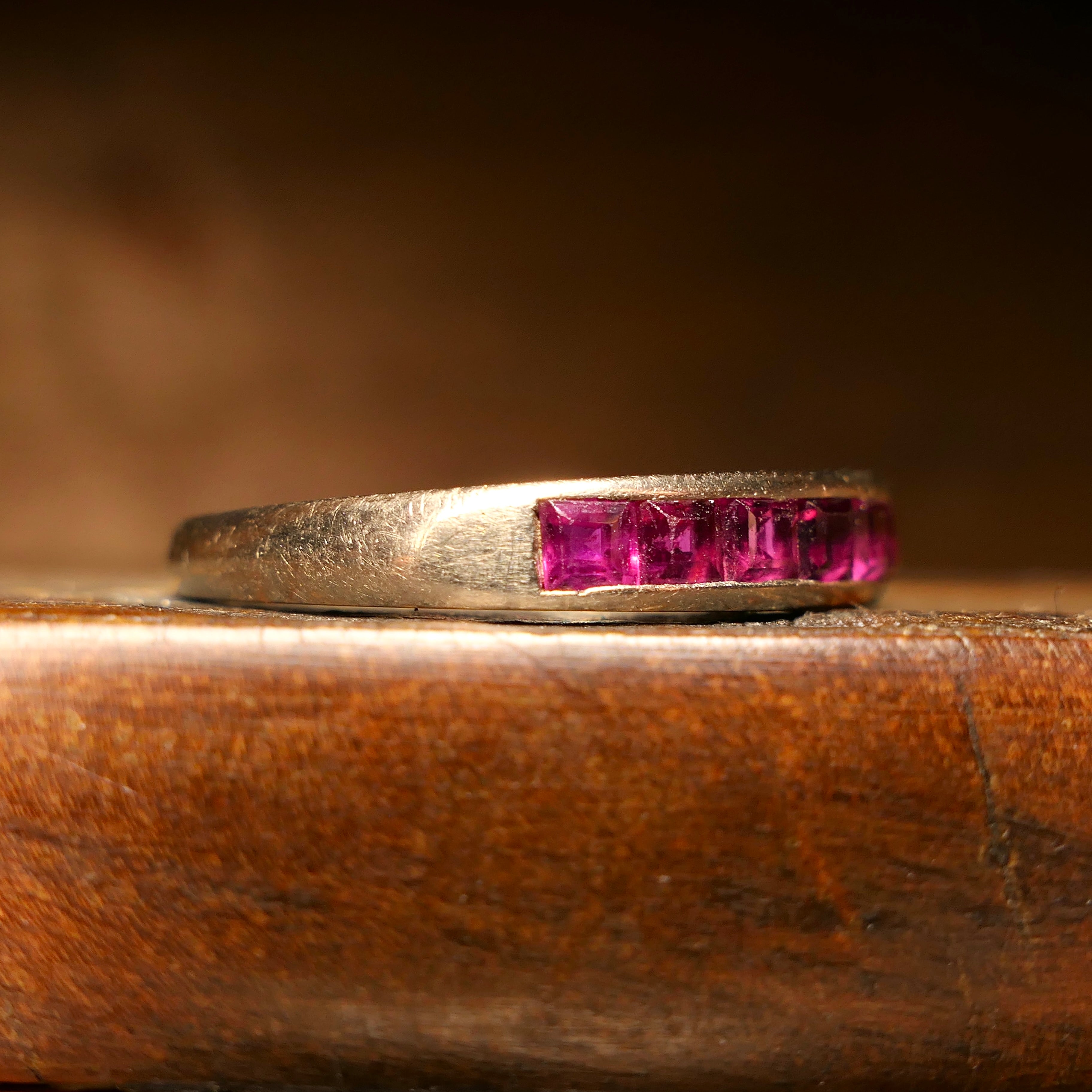 Art deco, 18ct White Gold, Ruby, Half Eternity Ring, c1930s