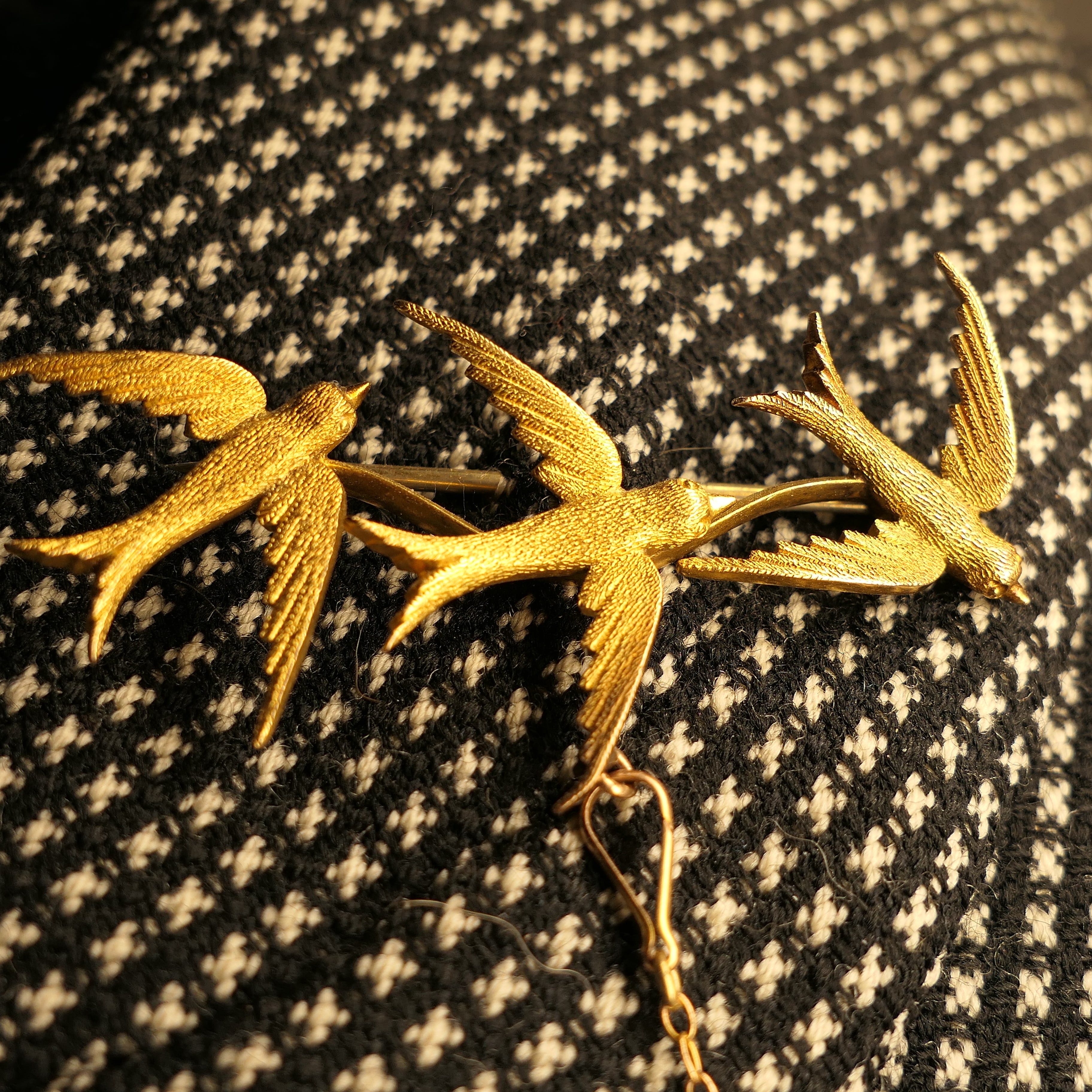 Victorian, 15ct Gold, Triple Swallow Brooch