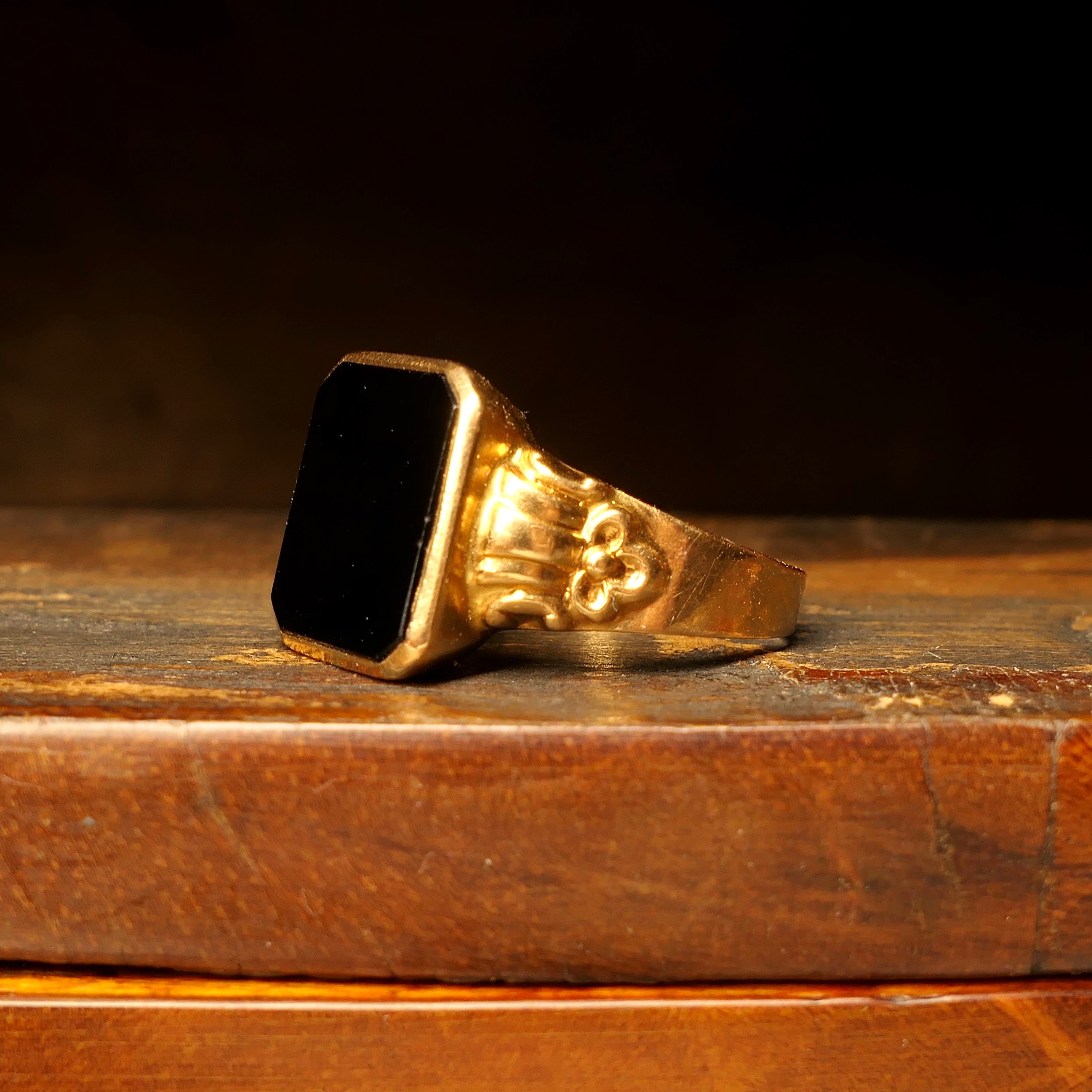 Vintage, 18ct Gold, Onyx Signet Ring, 3.4 Grams