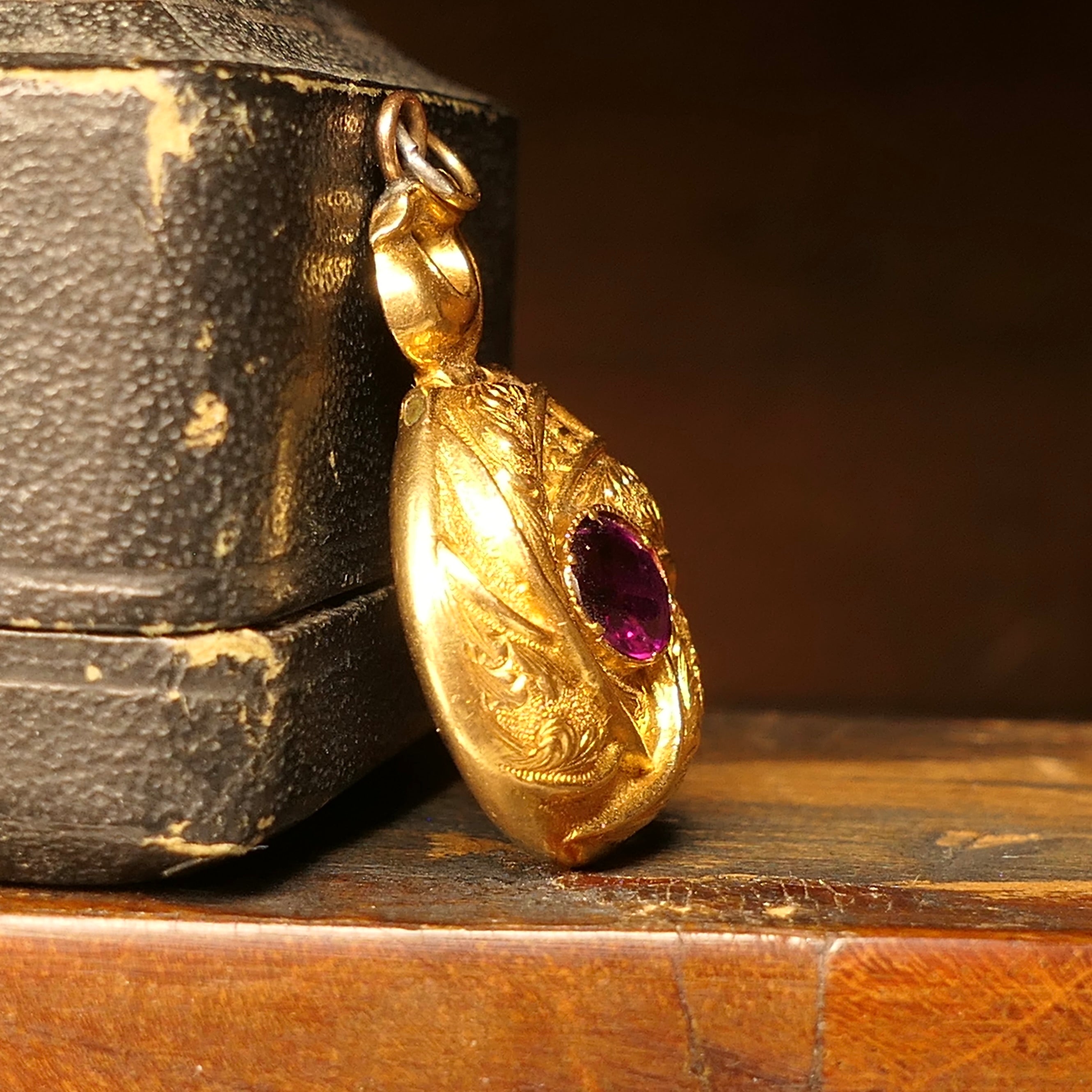 Victorian 18ct Gold & Rhodolite Garnet, Glazed Reverse Locket, Pendant