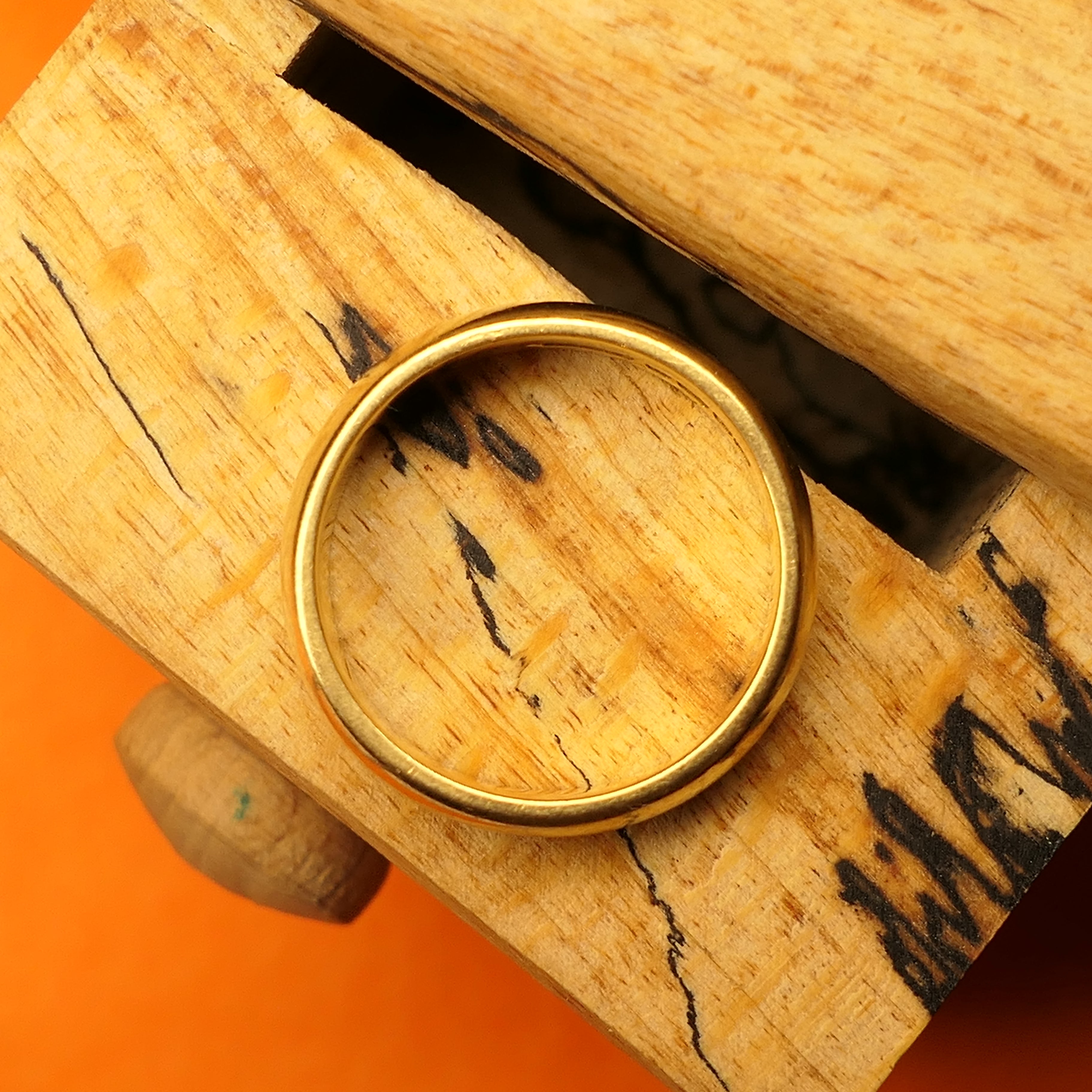 18ct Gold Wedding Band Ring, Hallmarked In 1966