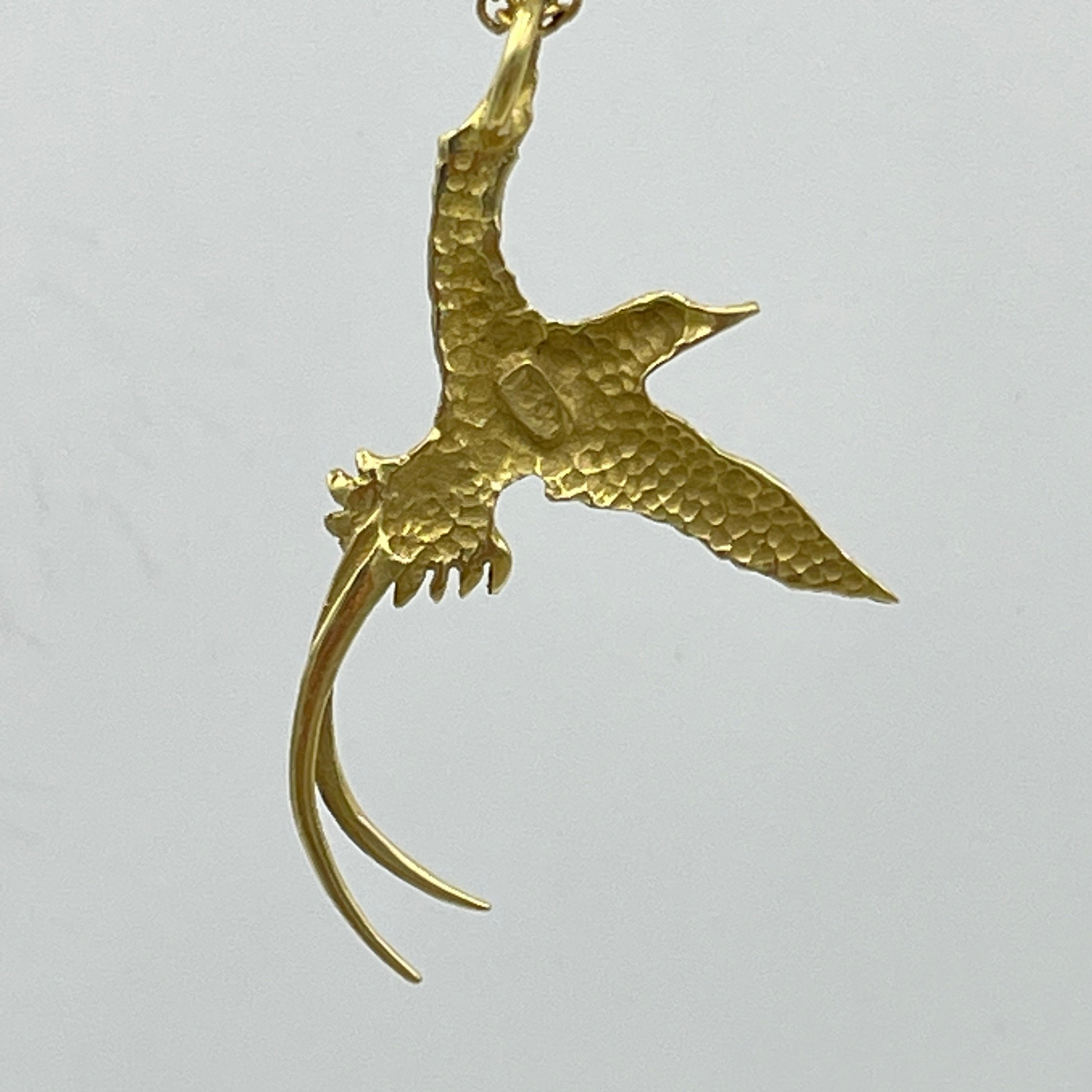 Vintage 18ct Gold bird of paradise pendant on 9ct Gold chain necklace