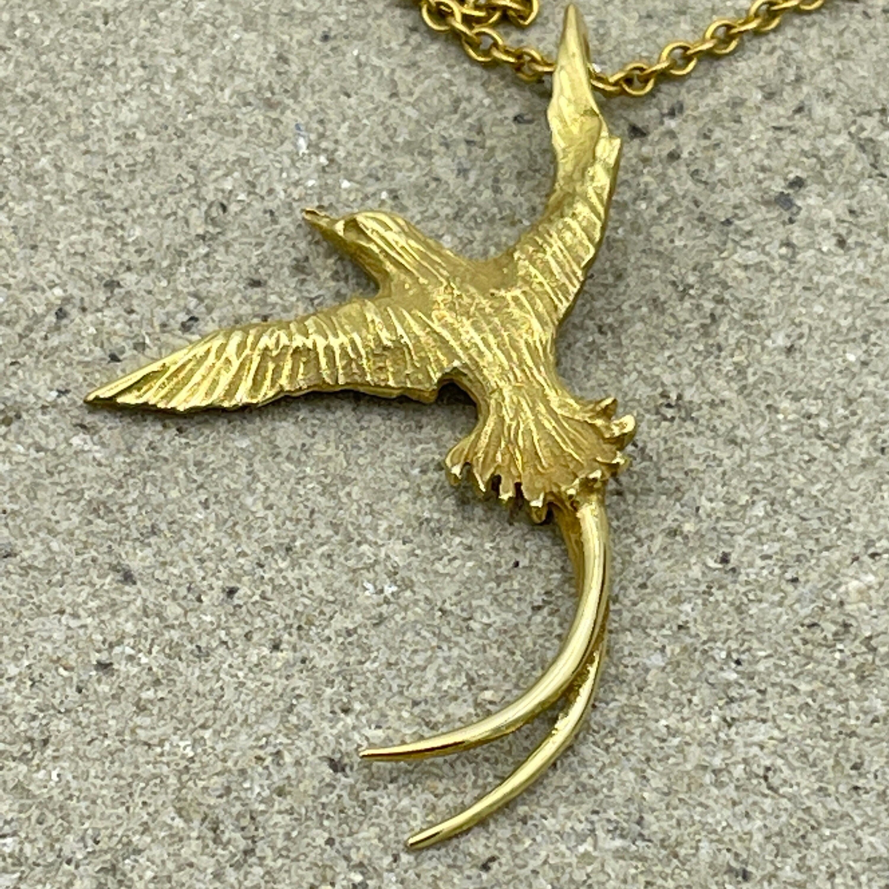 Vintage 18ct Gold bird of paradise pendant on 9ct Gold chain necklace