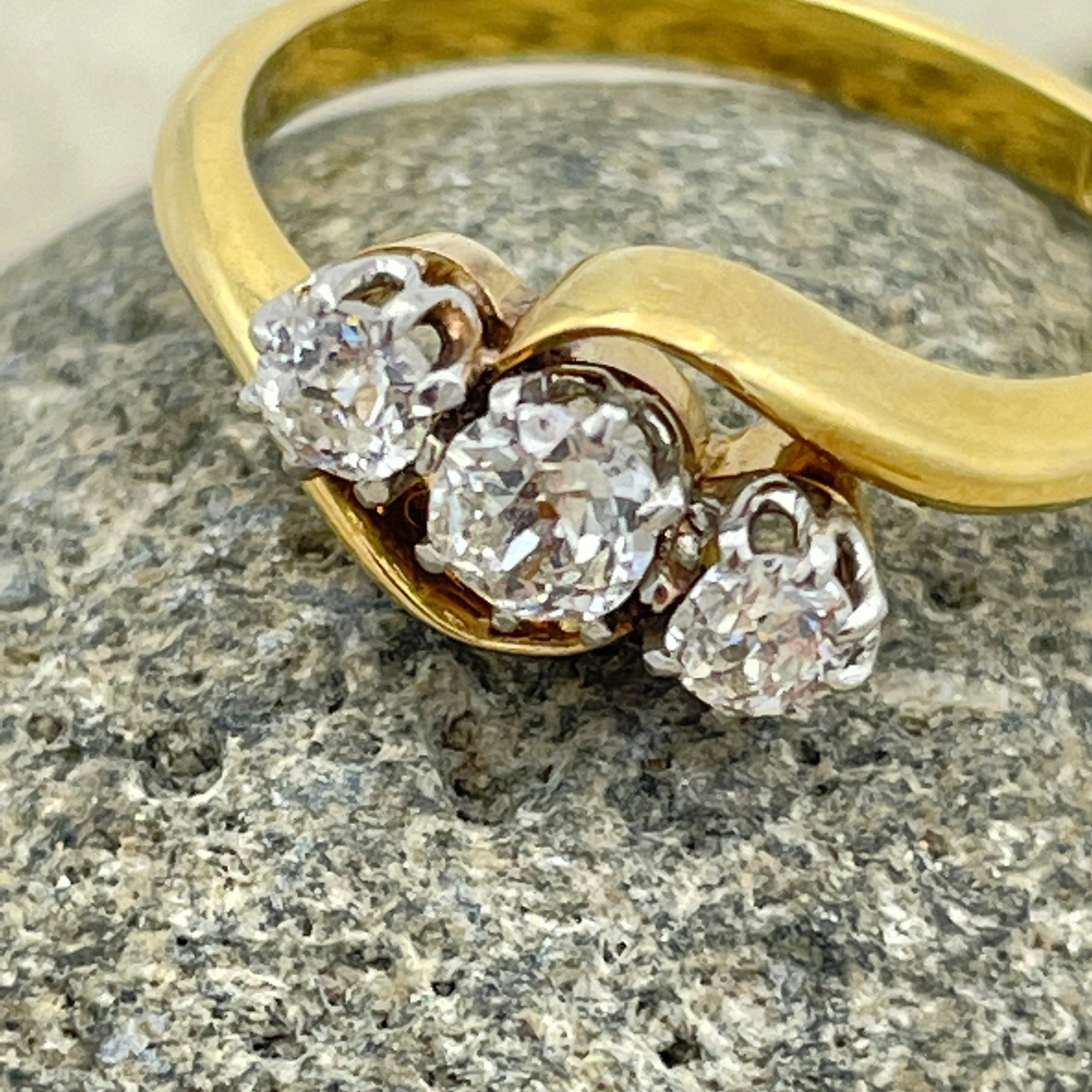 Edwardian 18ct Gold & Platinum, old cut diamond crossover trilogy ring c1900s