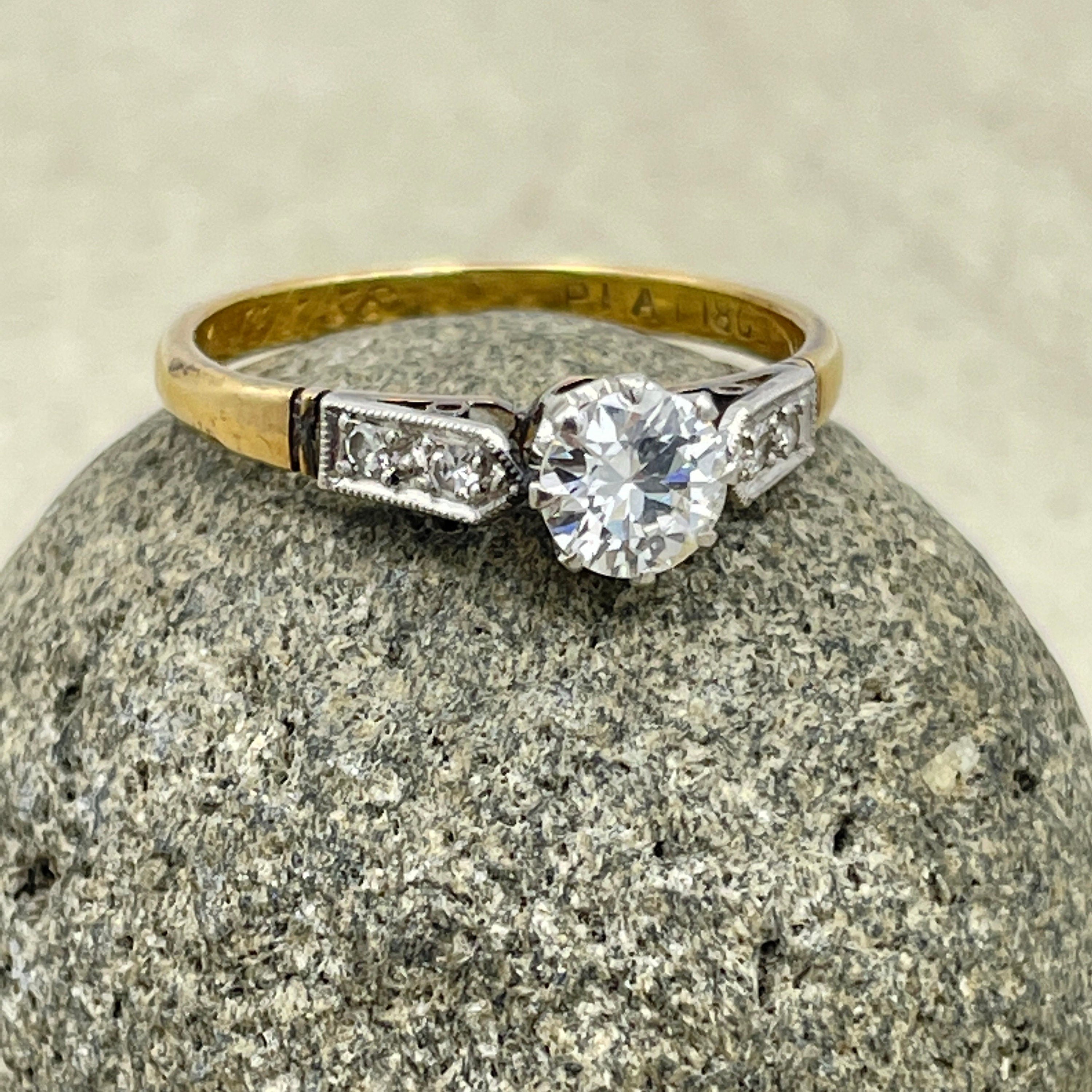 18ct White Gold Diamond Engagement Ring 1.05ct