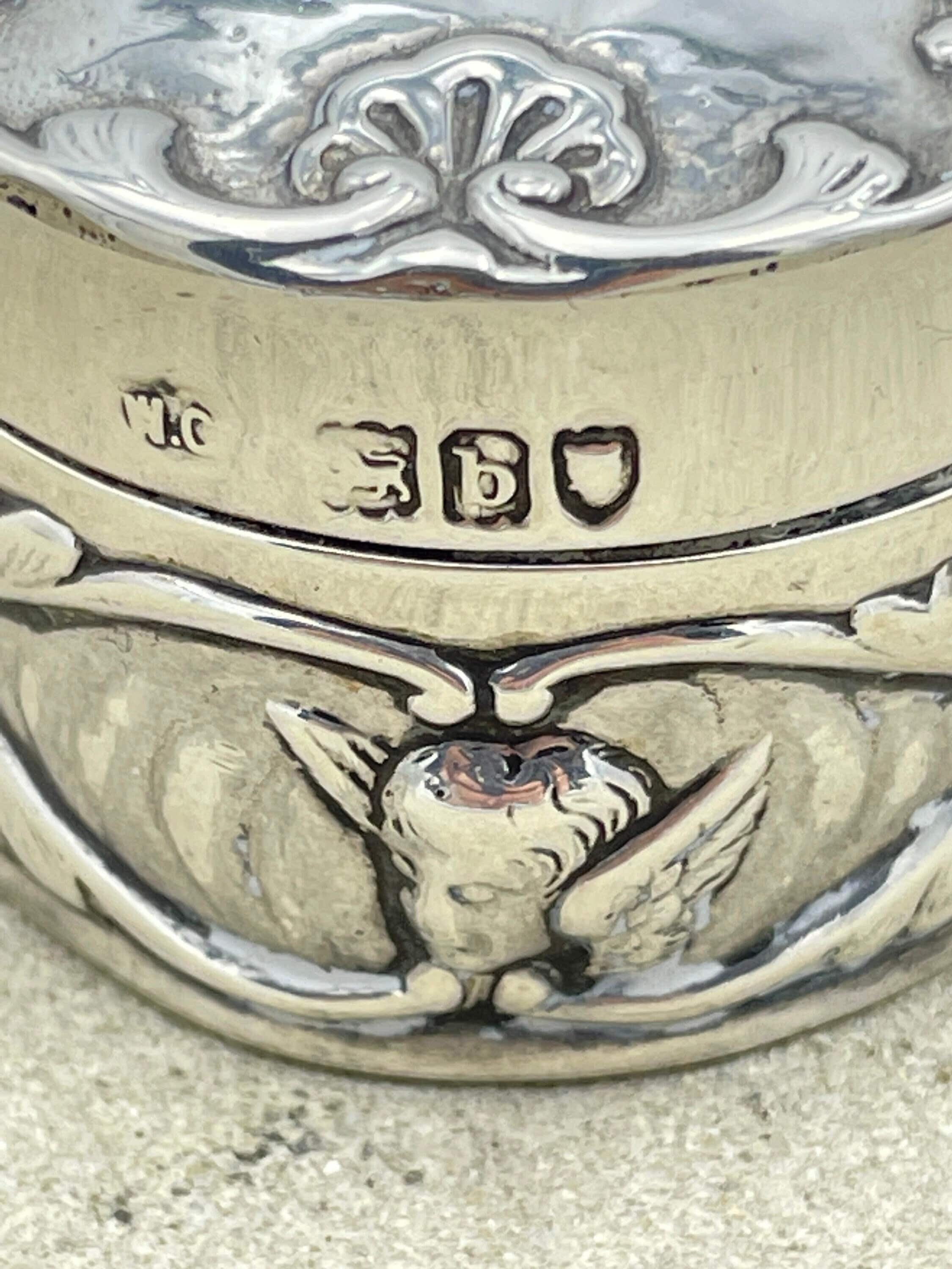 Victorian sterling silver cherub ring box, jewellery box, william comyns silver, hallmarked 1897