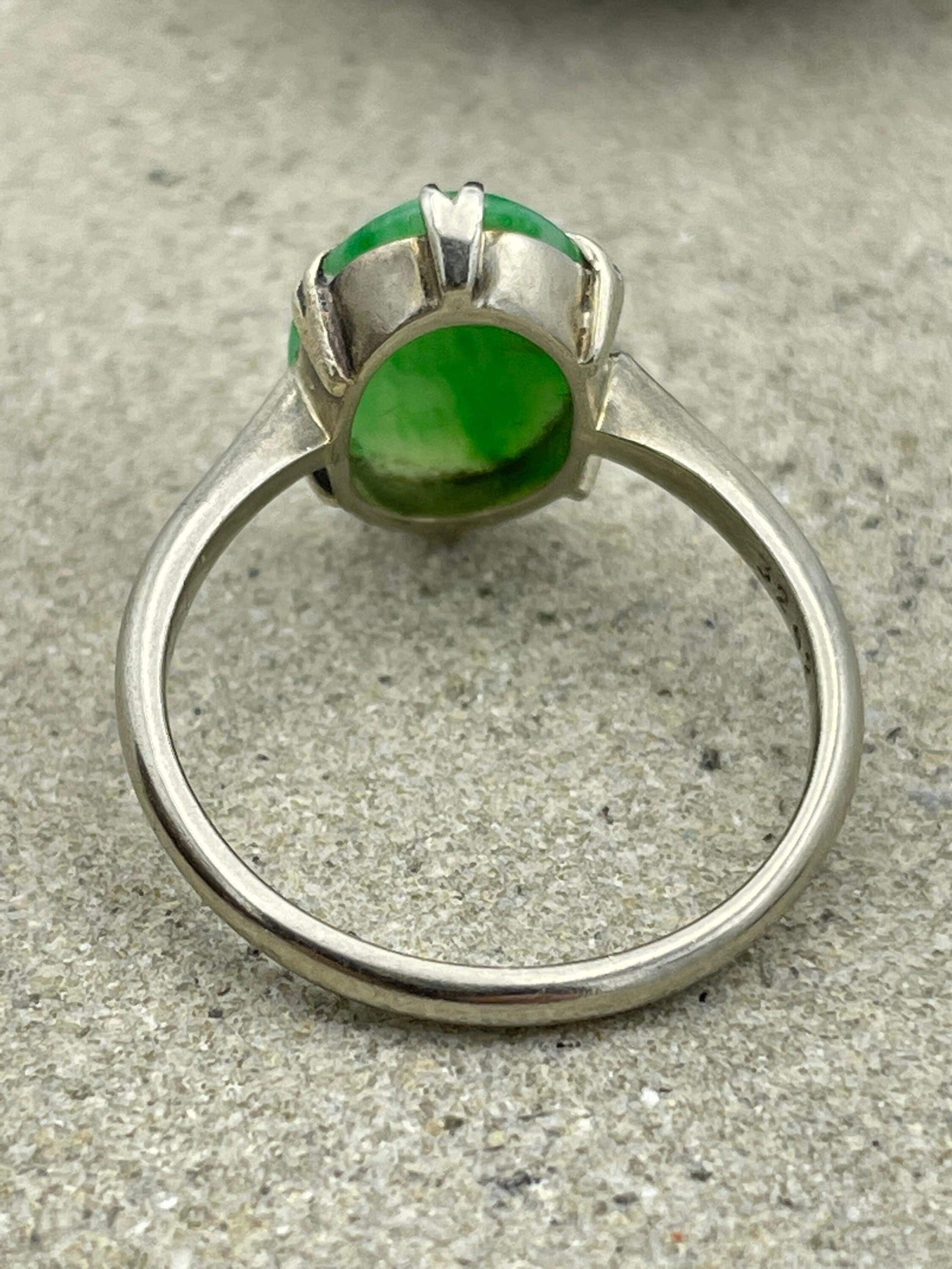 Art deco 9ct white gold jade cabochon ring 9k gold vintage ring c1930s