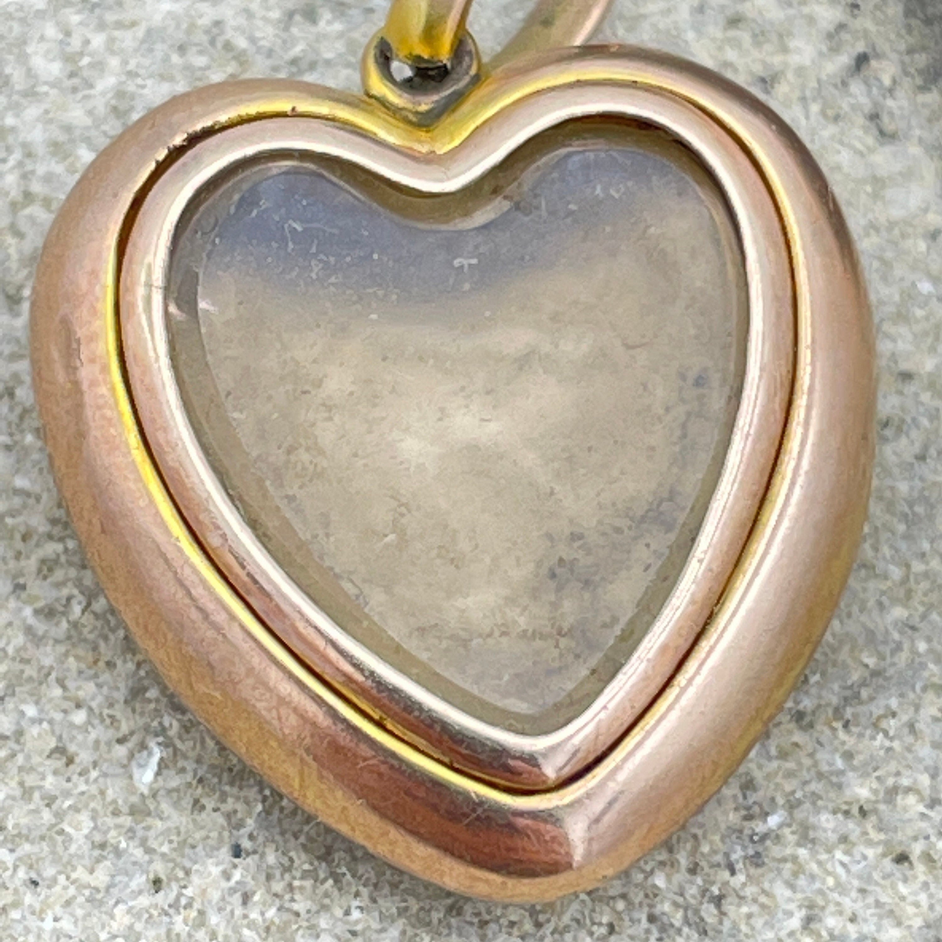 Victorian 10ct gold, heart shaped mourning locket, pendant