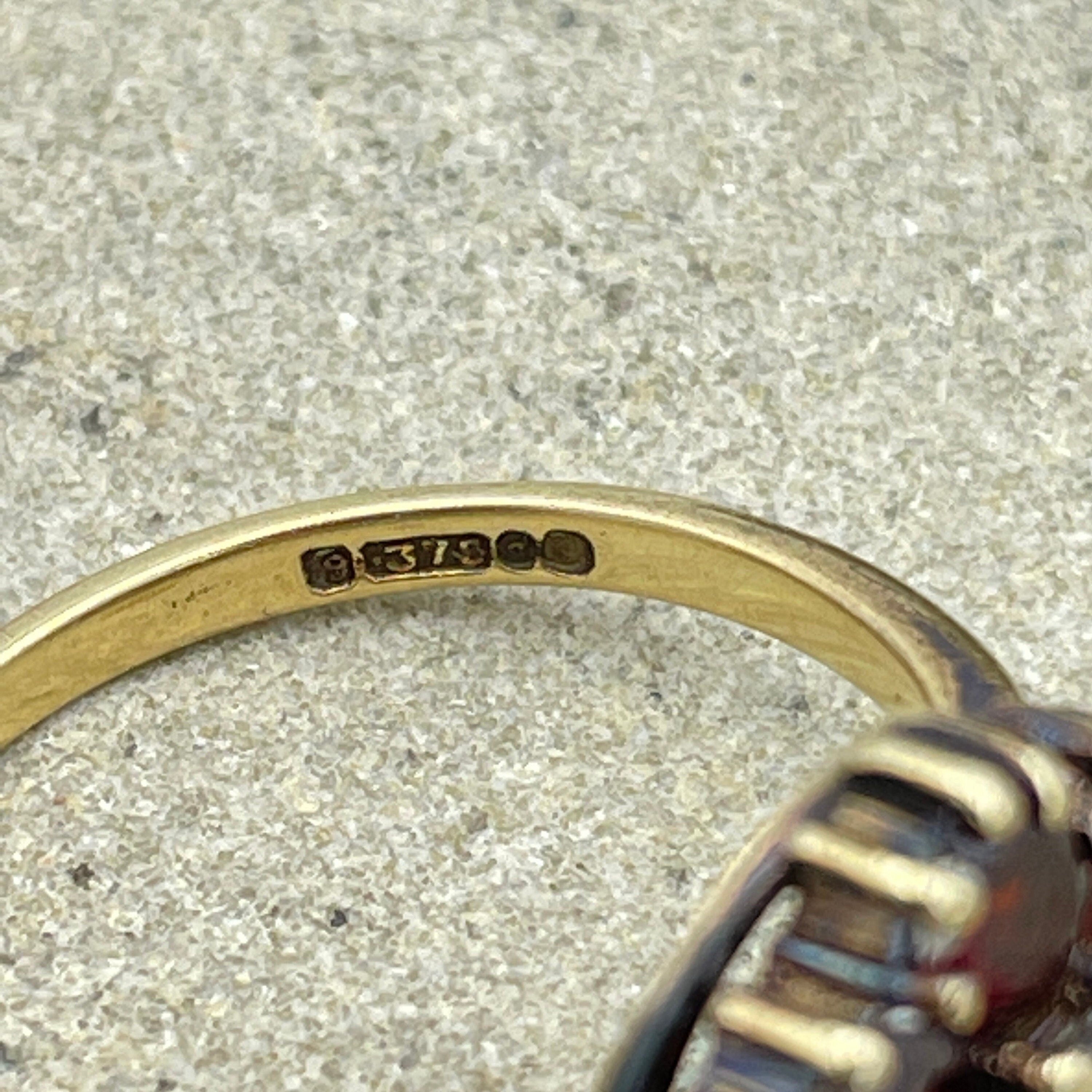 Vintage 1950s 9ct gold garnet cluster ring, hallmarked 1959